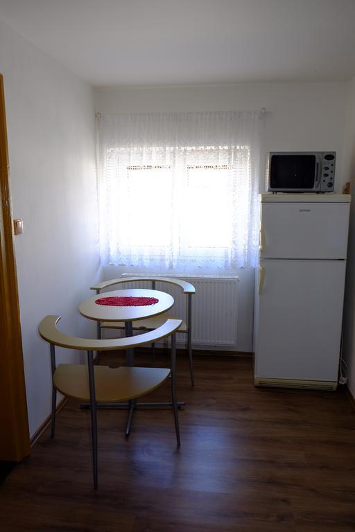 Ubytovani U Maminky Guest House เลดนิตเซ ภายนอก รูปภาพ