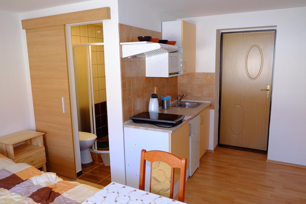 Ubytovani U Maminky Guest House เลดนิตเซ ภายนอก รูปภาพ