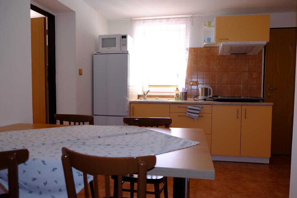 Ubytovani U Maminky Guest House เลดนิตเซ ภายนอก รูปภาพ
