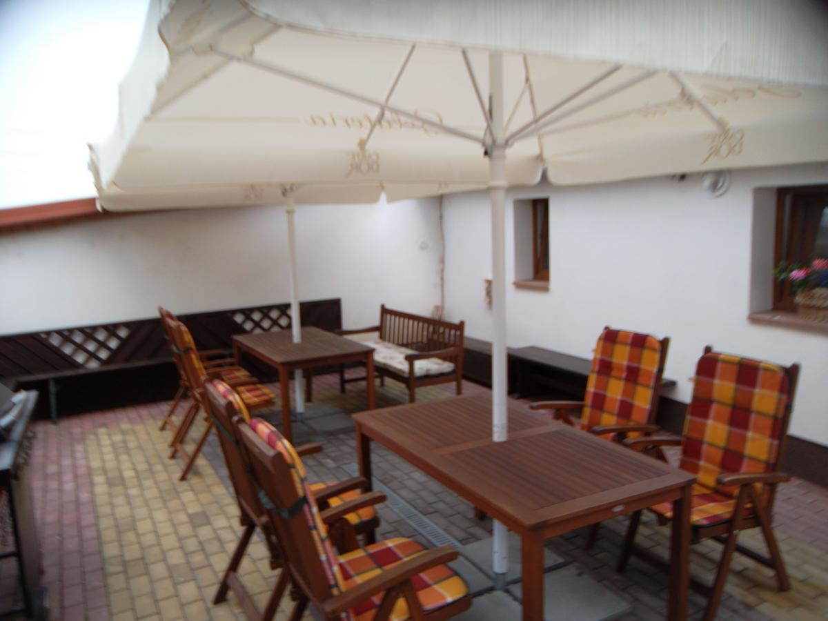Ubytovani U Maminky Guest House เลดนิตเซ ภายนอก รูปภาพ